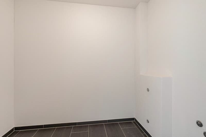 Grosszügige Erdgeschosswohnung mit grossem Garten im ruhigen und beliebten Wohnquartier "Scheibenschachen" direkt an der Aare (11)