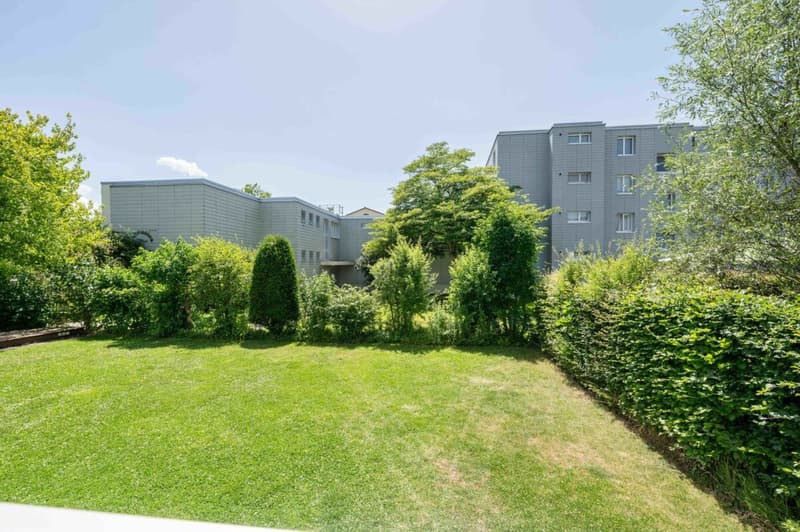 Grosszügige Erdgeschosswohnung mit grossem Garten im ruhigen und beliebten Wohnquartier "Scheibenschachen" direkt an der Aare (15)
