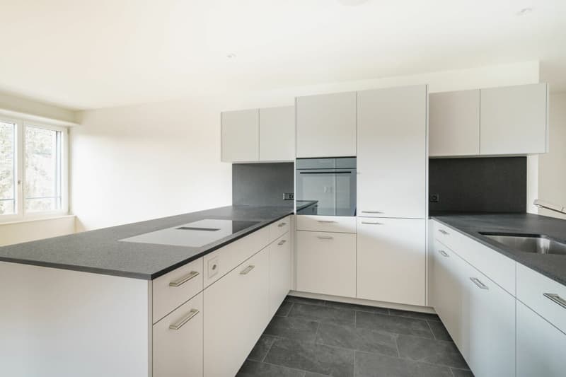 Grosszügige 3.5-Zimmer-Wohnung an ruhiger Lage mit herrlichem Sitzplatz (3)