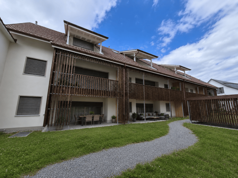 Moderne 2.5-Zimmer-Gartenwohnung zu vermieten (1)