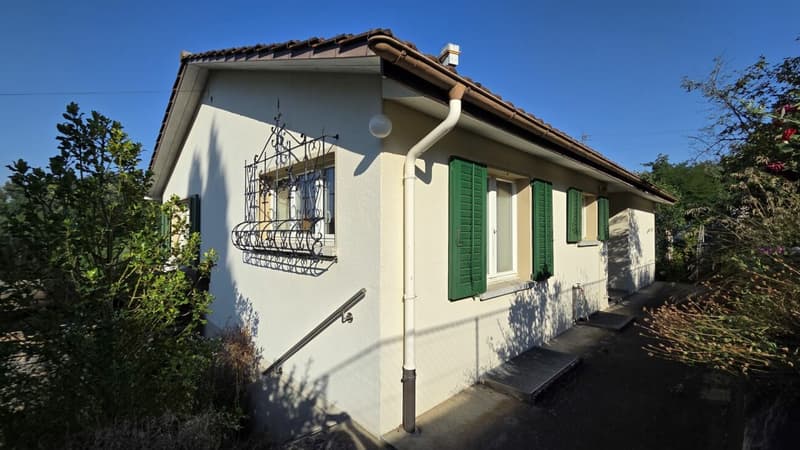 Freistehendes 3.5-Zimmer-Einfamilienhaus zentrumsnah, an sonniger Lage mit Weitsicht (2)