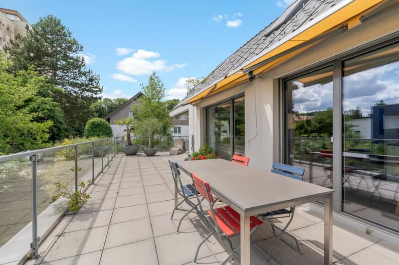 Moderne 5.5-Zimmer-Terrassenwohnung mit wunderbarem Blick auf die Aare (15)