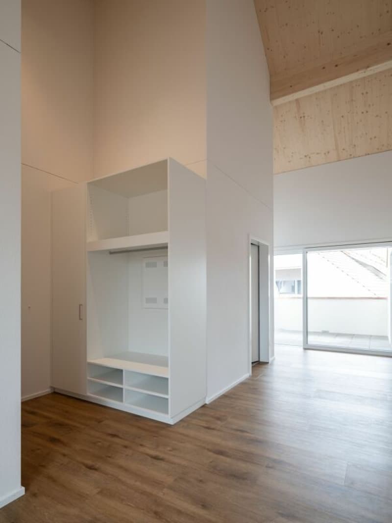 Hochwertig ausgebaute 2.5-Zimmer-Dachwohnung zu vermieten (5)
