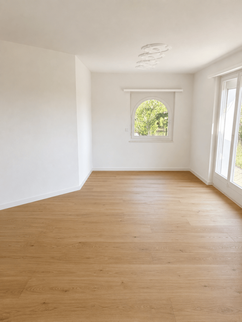Idyllisch gelegenes 6.5-Zimmer-Einfamilienhaus mit herrlicher Sicht ins Grüne und guter Verkehrsanbindung (7)