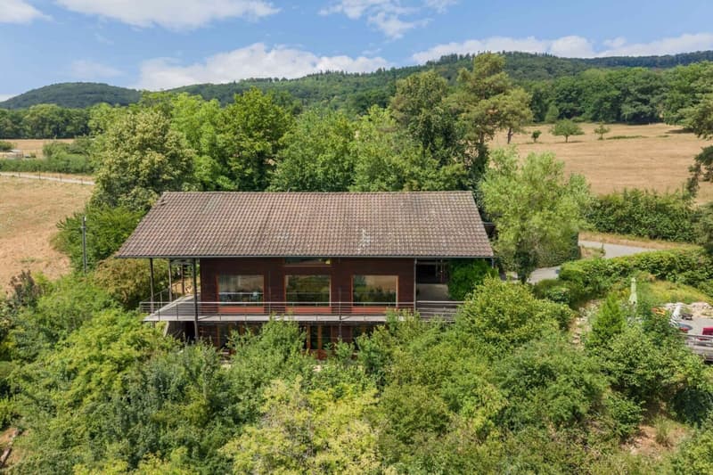 6.5-Zimmer-Einfamilienhaus mit viel Raum, Komfort und traumhafter Aussicht (2)