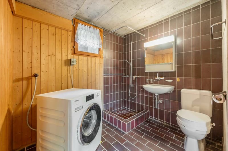 6.5-Zimmer-Einfamilienhaus mit viel Raum, Komfort und traumhafter Aussicht (14)