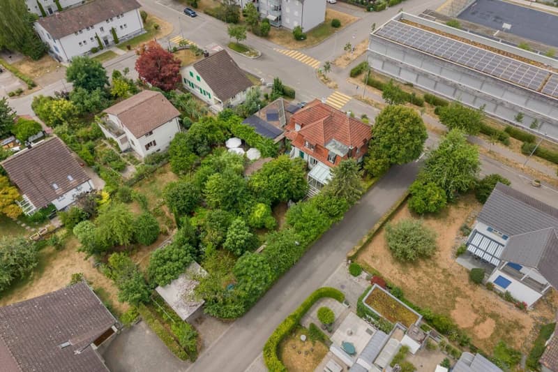 Doppeleinfamilienhaus mit grossem, idyllischen Gartenparadies in Stadtnähe - Ihr neues Zuhause (1)