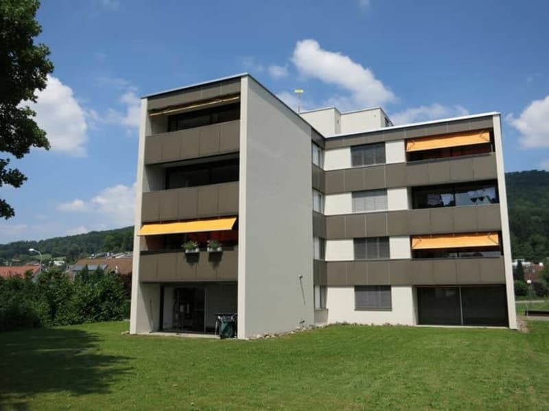 Helle, geräumige 1.0-Zimmer-Gartenwohnung an ruhiger Wohnlage (1)