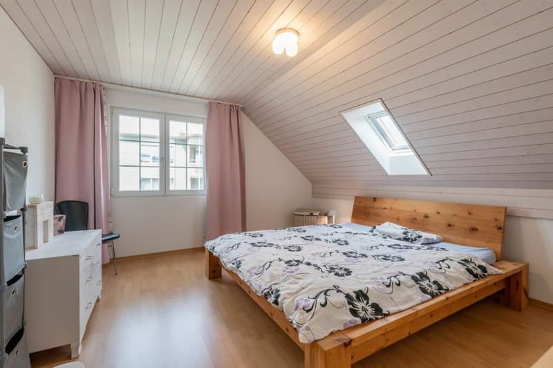 Gehobenes 5.5-Zimmer-Einfamilienhaus an ruhiger, begehrter Wohnlage! (11)