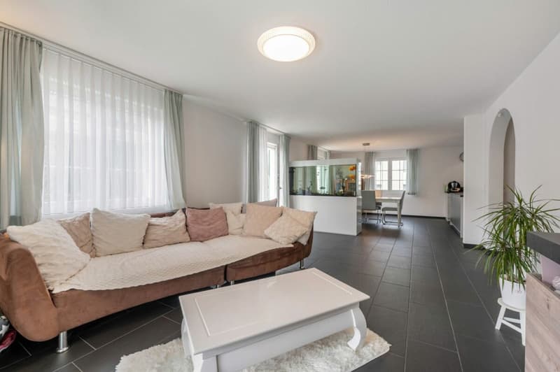 Gehobenes 5.5-Zimmer-Einfamilienhaus an ruhiger, begehrter Wohnlage! (7)