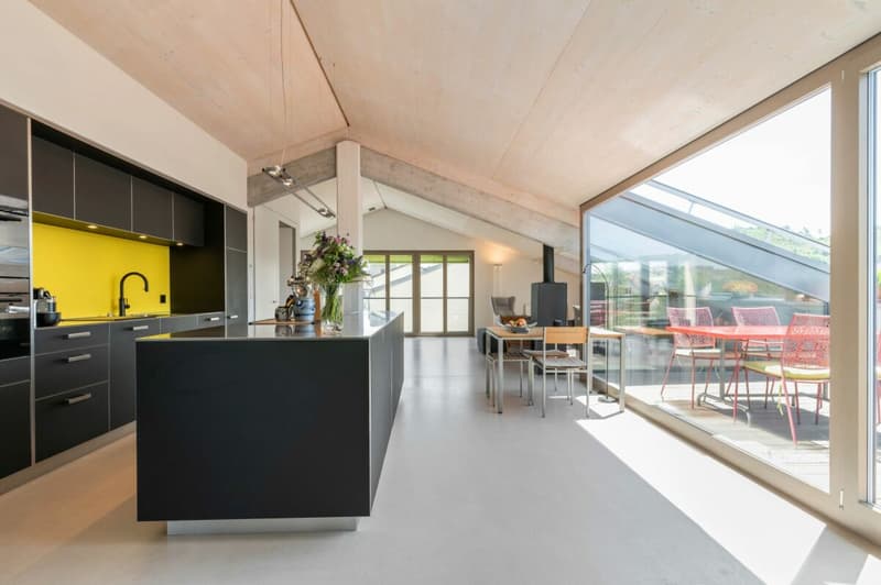 Exklusives Penthouse im obersten Stockwerk mit zwei Terrassen, überwiegend offener Grundriss mit rund 181 m2 (6)