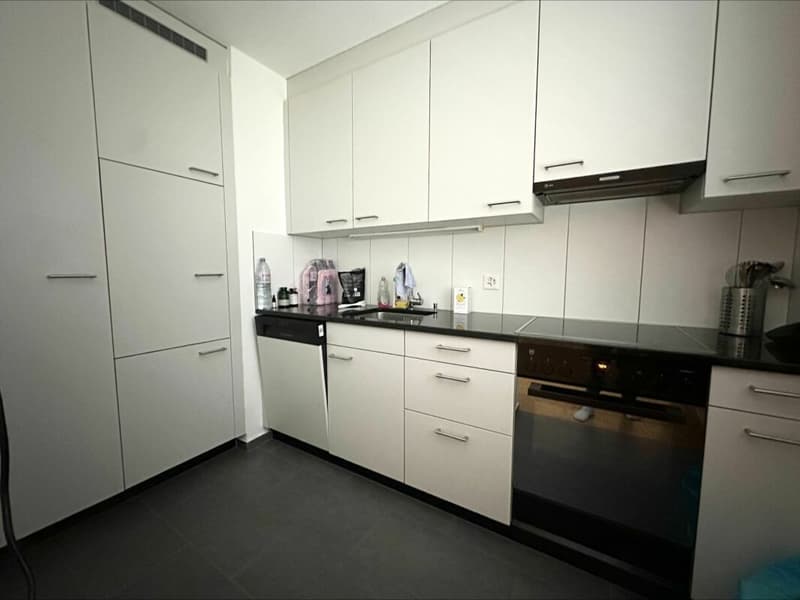 Gepflegte 1.5-Zimmer-Wohnung mit Balkon (2)