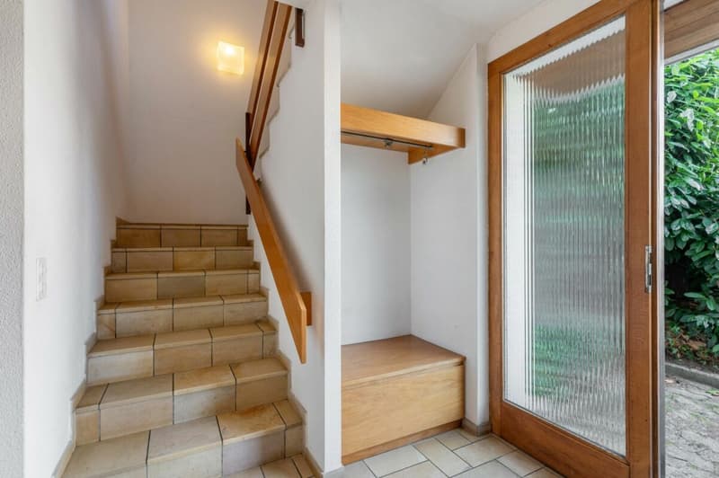Freistehendes 6.5-Zimmer-Einfamilienhaus an privilegierter Wohnlage (2)