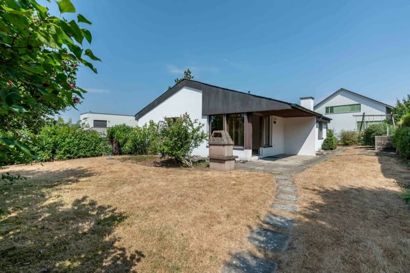 Freistehendes 6.5-Zimmer-Einfamilienhaus an privilegierter Wohnlage (21)
