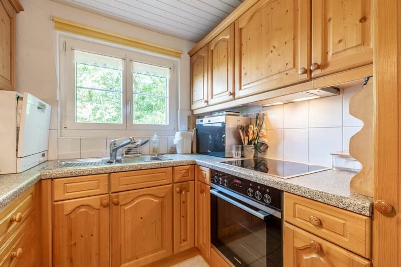 Charmantes 3.5-Zimmer-Einfamilienhaus mit idyllischen Garten (6)