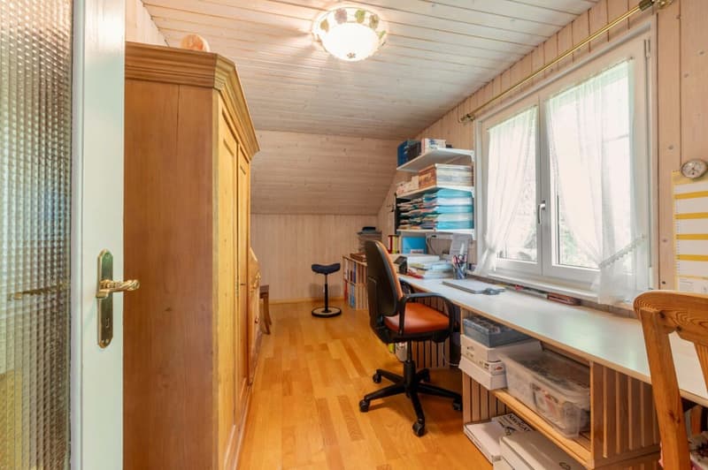 Charmantes 3.5-Zimmer-Einfamilienhaus mit idyllischen Garten (11)