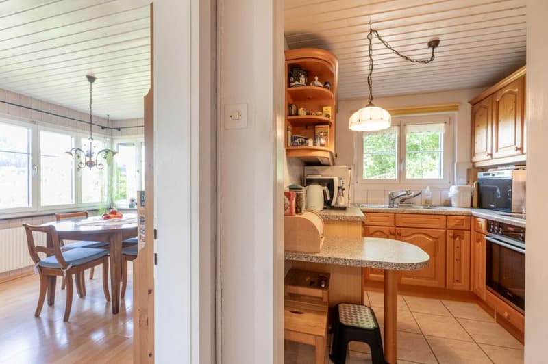 Charmantes 3.5-Zimmer-Einfamilienhaus mit idyllischen Garten (7)
