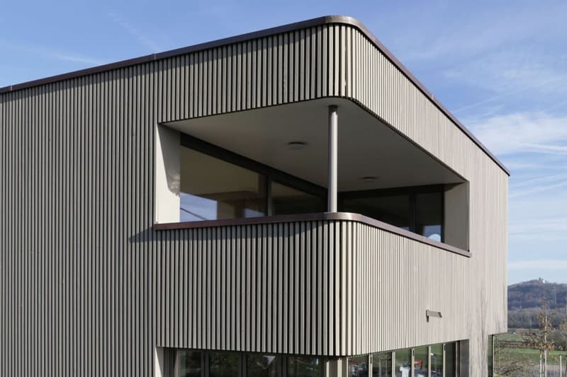 Architekturikone mit Pool- und Liftanlage in idyllischem Winzerdorf mit 237 m2 Wohnfläche (18)