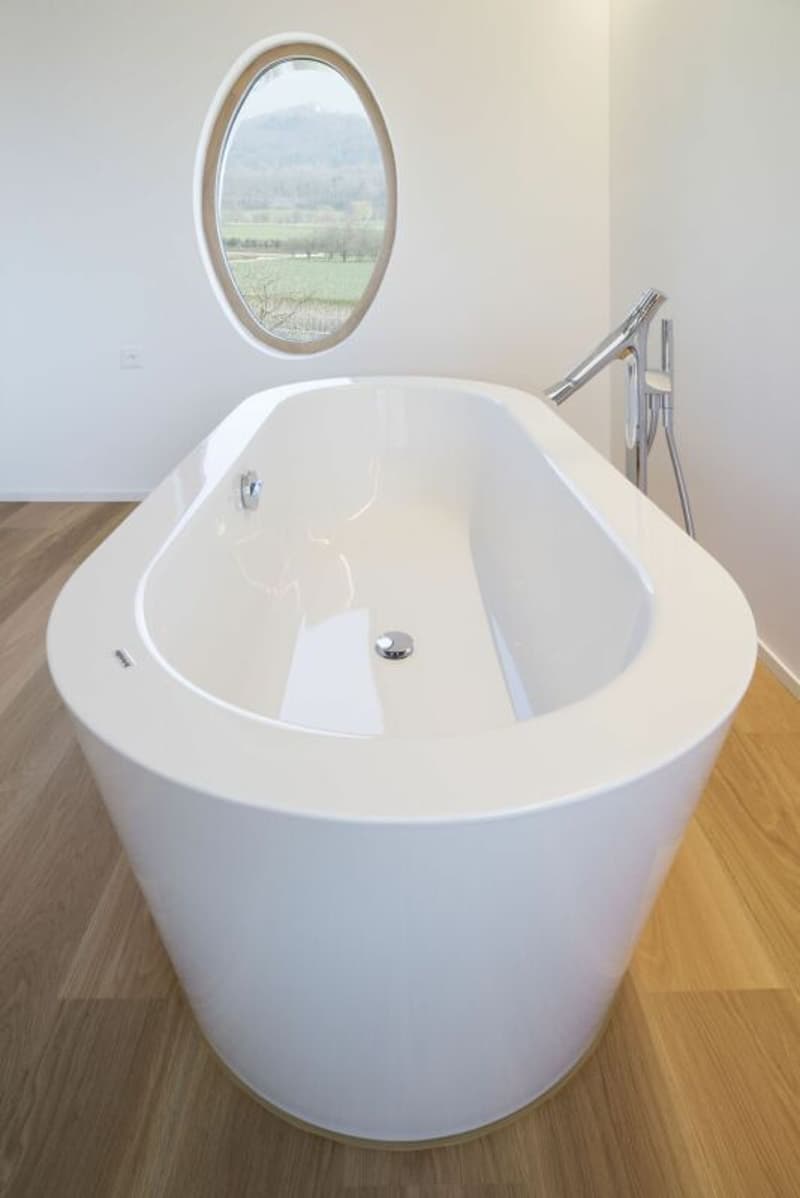 Architekturikone mit Pool- und Liftanlage in idyllischem Winzerdorf mit 237 m2 Wohnfläche (12)