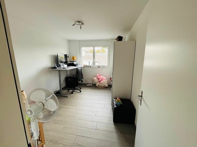 Grosszügige 4.5-Zimmer-Wohnung mit wunderbarem Balkon (7)