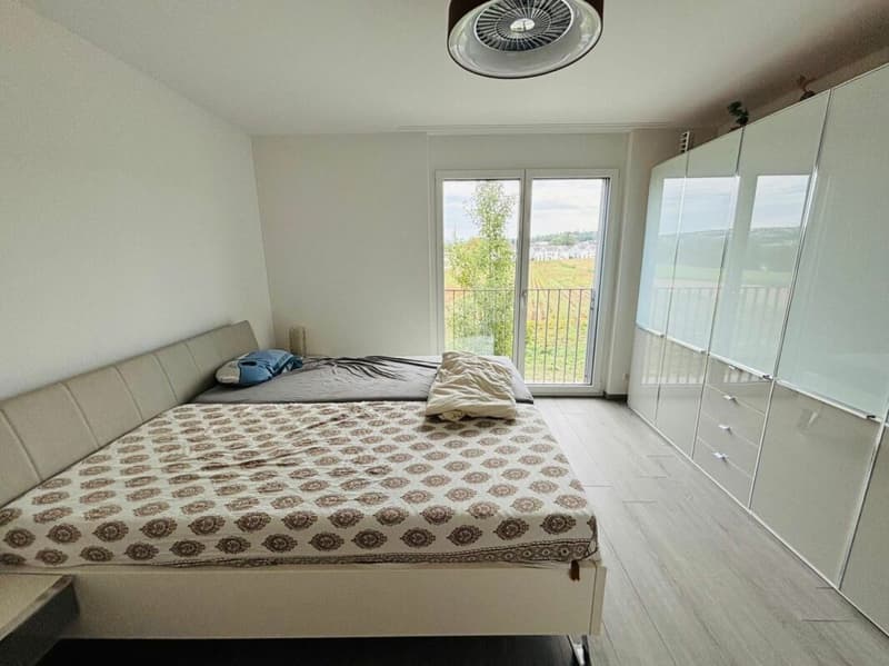 Grosszügige 4.5-Zimmer-Wohnung mit wunderbarem Balkon (5)