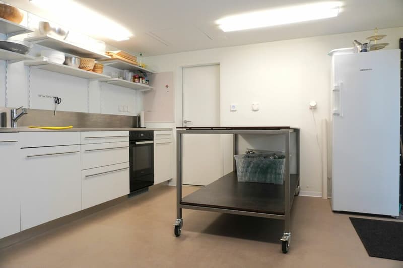 160 m² exklusive Bürofläche - Atelier - Werkraum für kreative Köpfe direkt am Wasser (11)