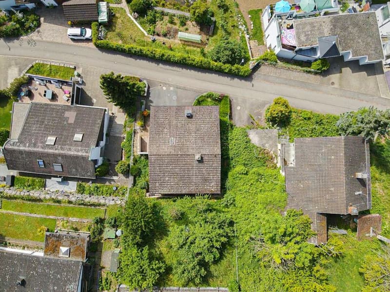 Wohnen mit Weitblick: Charmantes Einfamilienhaus an erhöhter Lage (2)