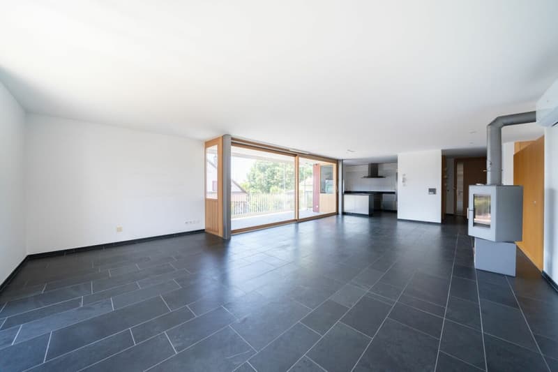 Sonnige 4.5-Zimmer-Wohnung mit viel Komfort und Rhein-Nähe (4)