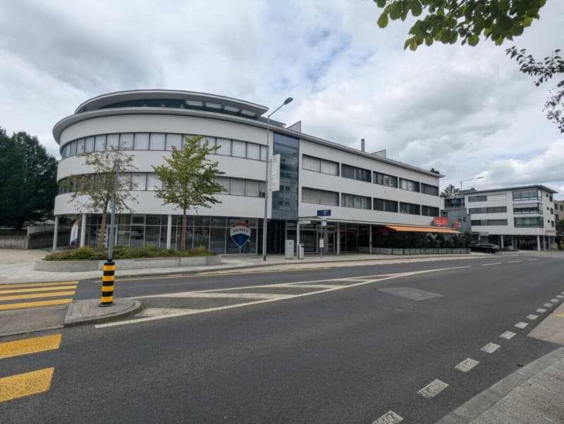 Ladenlokal an prominenter Lage in Rotkreuz (1)