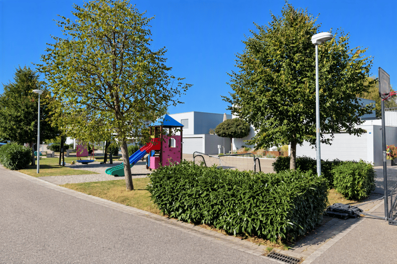 Wohntraum: Modernes 5.5-Zi.-Einfamilienhaus mit Garten & Garage (9)