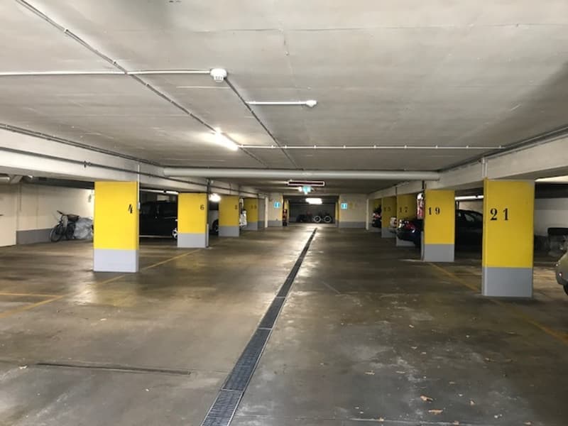 Einstellhalle