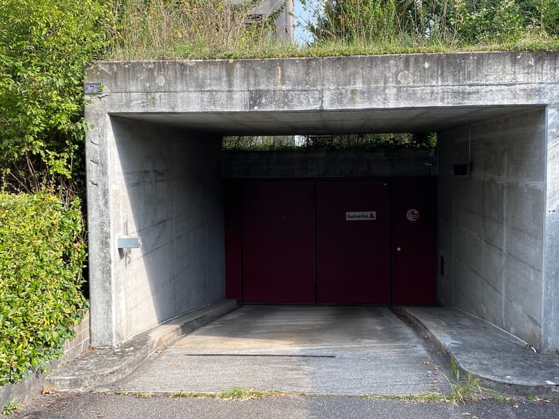 Einstellhalleneinfahrt