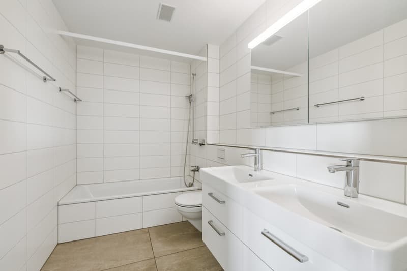 Badezimmer mit Badewanne