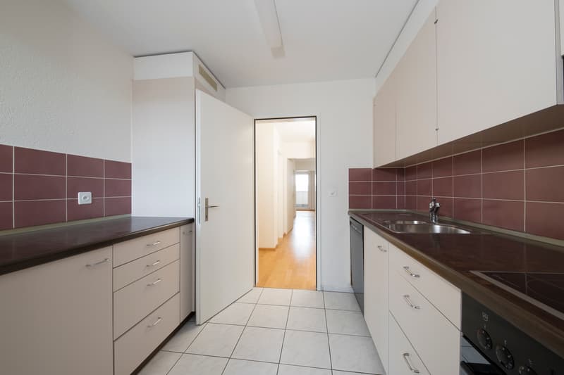 Küche mit Balkon
