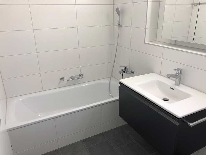 Badzimmer mit Badewanne