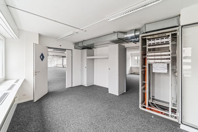 Espace de bureau à son propre étage (5)