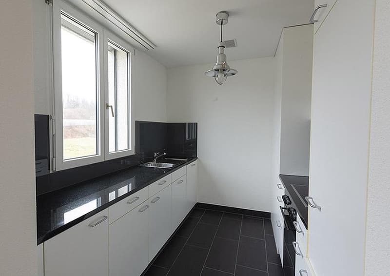 Ihr neues Zuhause in Adliswil - moderne Wohnung mit Loggia (2)