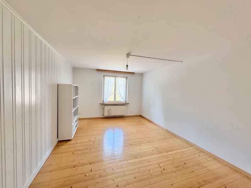 Casa a schiera ben curata in una posizione idilliaca (7)