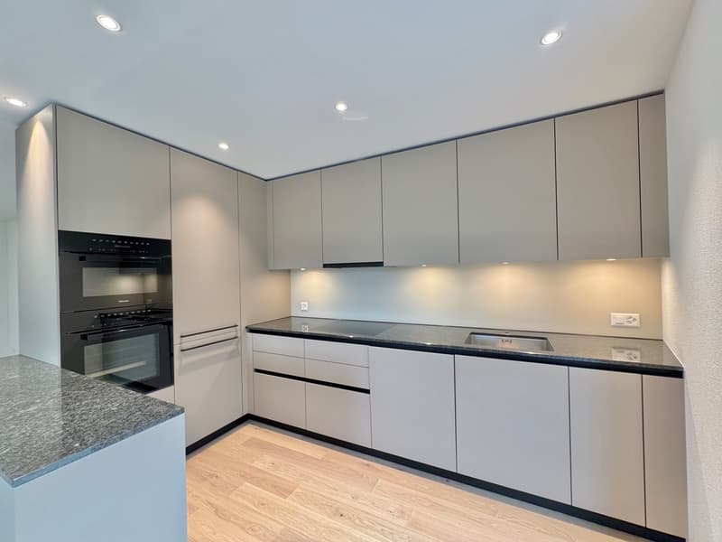 Exklusive 3.5 Zi. Wohnung mit Sitzplatz, bevorzugte Lage (6)