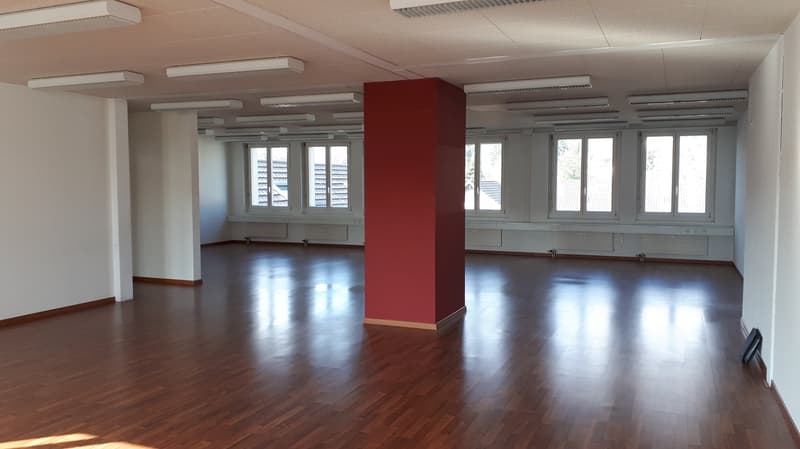 Moderne Büroräume an zentraler Lage in Reinach AG (2)