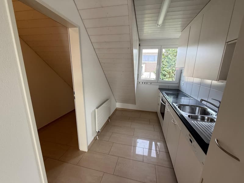 Moderne 3-Zimmer-Dachwohnung mit Balkon in Wettingen (7)