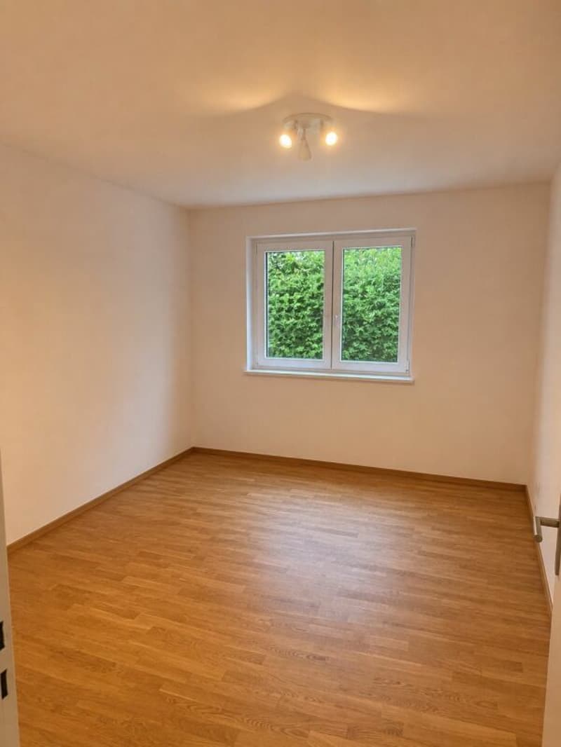 Grosszügige 4 1/2 Wohnung für Davoser Familie - Optional mit Büro (4)