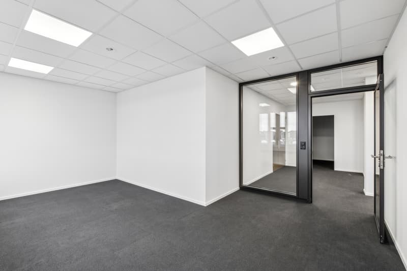 Einzelbüro mit Glasabschluss