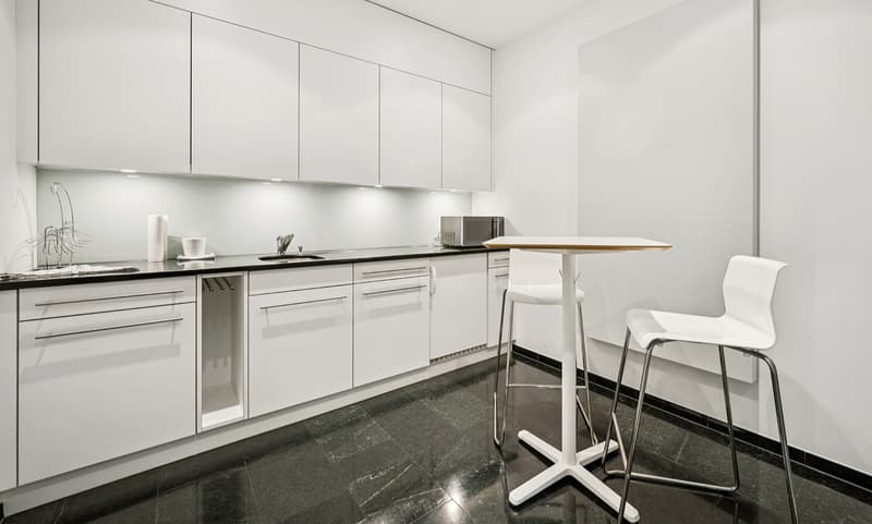 Teeküche mit Kühlschrank