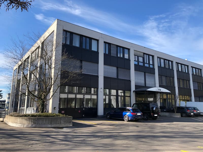 Einziehen, loslegen, wohlfühlen voll ausgestattetes Einzelbüro mit Gemeinschaftsküche wartet auf Sie! (1)