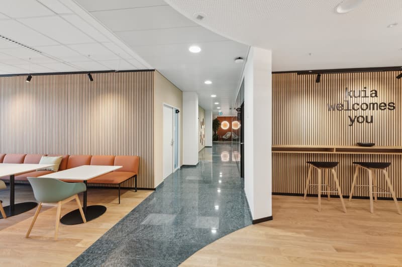 Design trifft Funktion der stilvolle Empfangsbereich