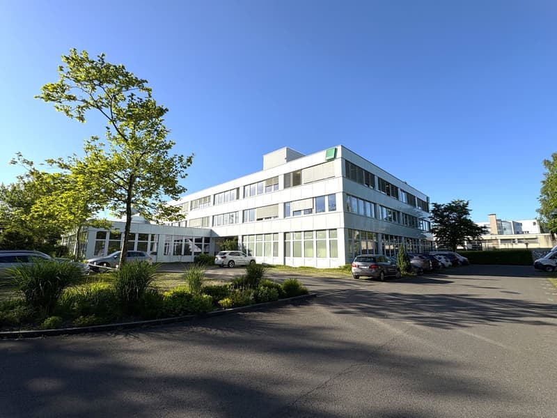 Ihr neuer Unternehmensstandort in Rotkreuz - Jetzt entdecken und einziehen! (1)