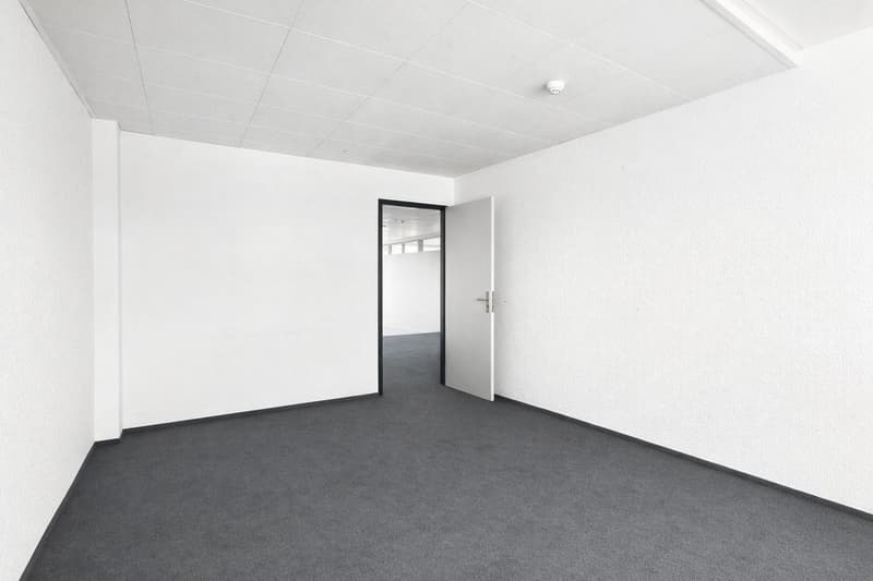 Einziehen, durchstarten und wohlfühlen - diese klimatisierte Bürofläche passt sich flexibel Ihren Ideen an. (4)