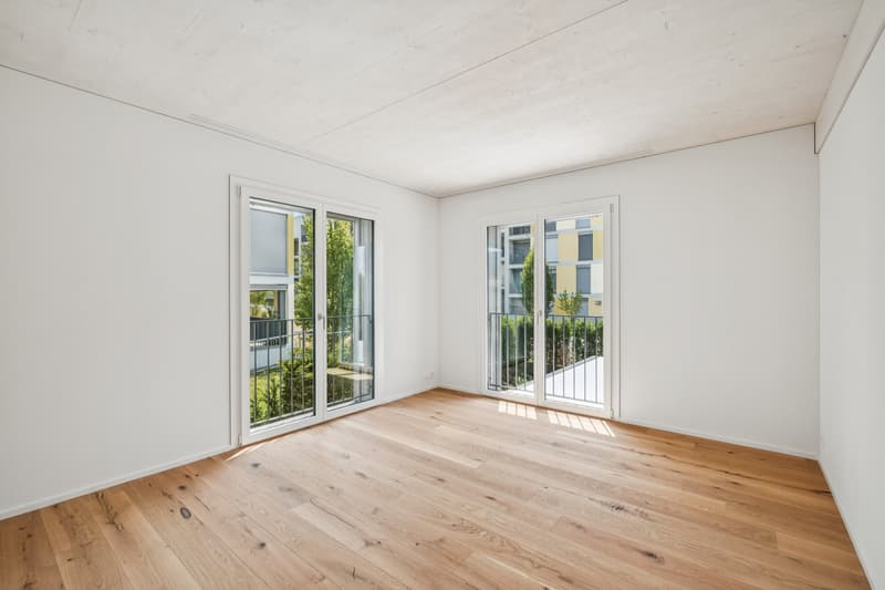 Zimmer im Obergeschoss mit reichlich Tageslicht