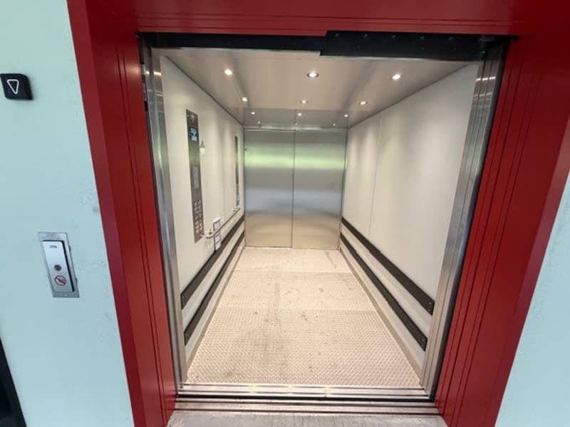 Chemin de la Combeta 3-5 - Bel immeuble représentatif pour bureaux, artisanat, industrie légère (7)